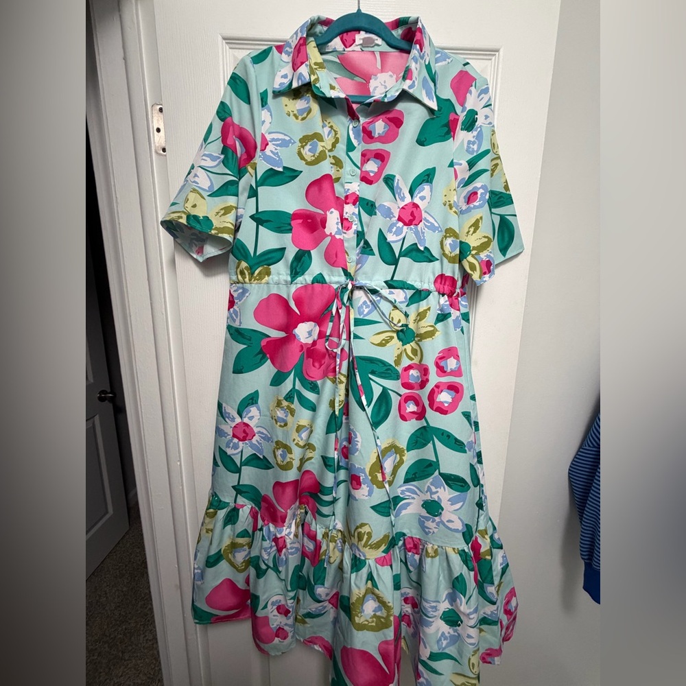 Women’s Floral Tiered Shirt Dress - Mint with Pink Flowers - Picture 2 of 3